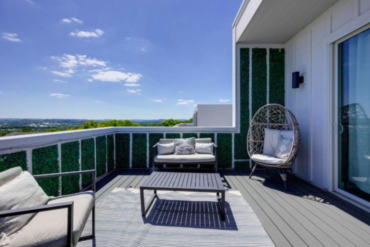 Luxury Four-Story Home, Rooftop Deck With Views, Pingpong! Sleeps 12! Нэшвилл Экстерьер фото