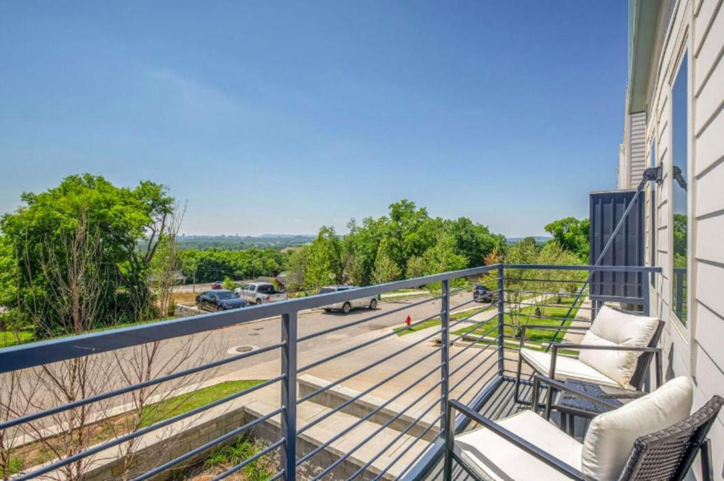 Luxury Four-Story Home, Rooftop Deck With Views, Pingpong! Sleeps 12! Нэшвилл Экстерьер фото